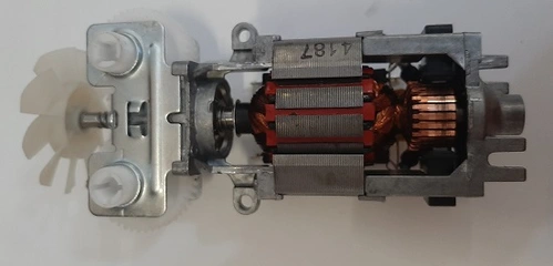 Motor s převody SR-3120