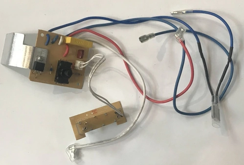Elektronika s potenciometrem VP8225