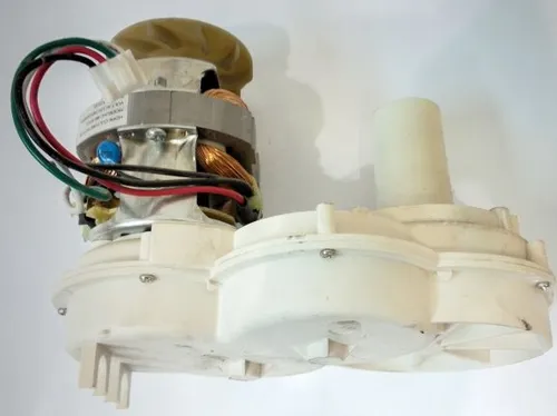 Motor s převody MM-4210