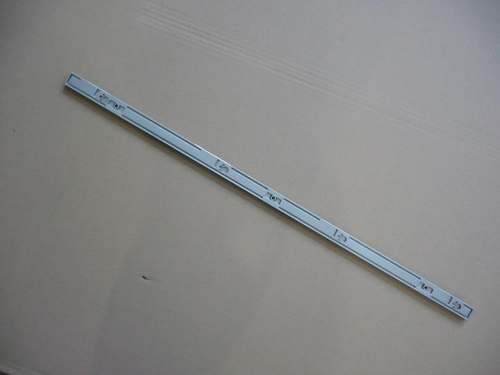 Dveřní lišta - adaptér 587mm MNV2560 / MNV3560 Stribrna 1Ks